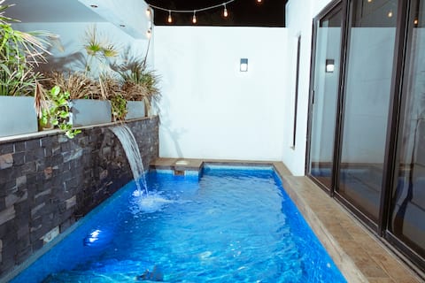 Complete house with pool + private suite