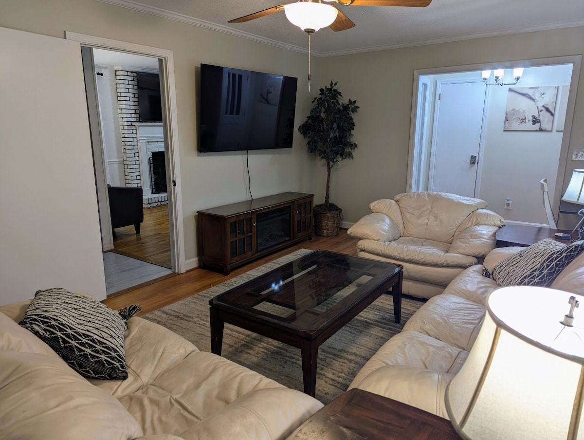 Popular Airbnb listing: Suite Magnolia in West Columbia