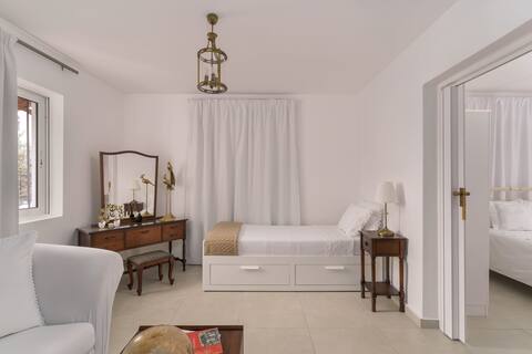 Successful Airbnb property: Relaxing House with garden in Περιφερειακή Ενότητα Ανατολικής Αττικής
