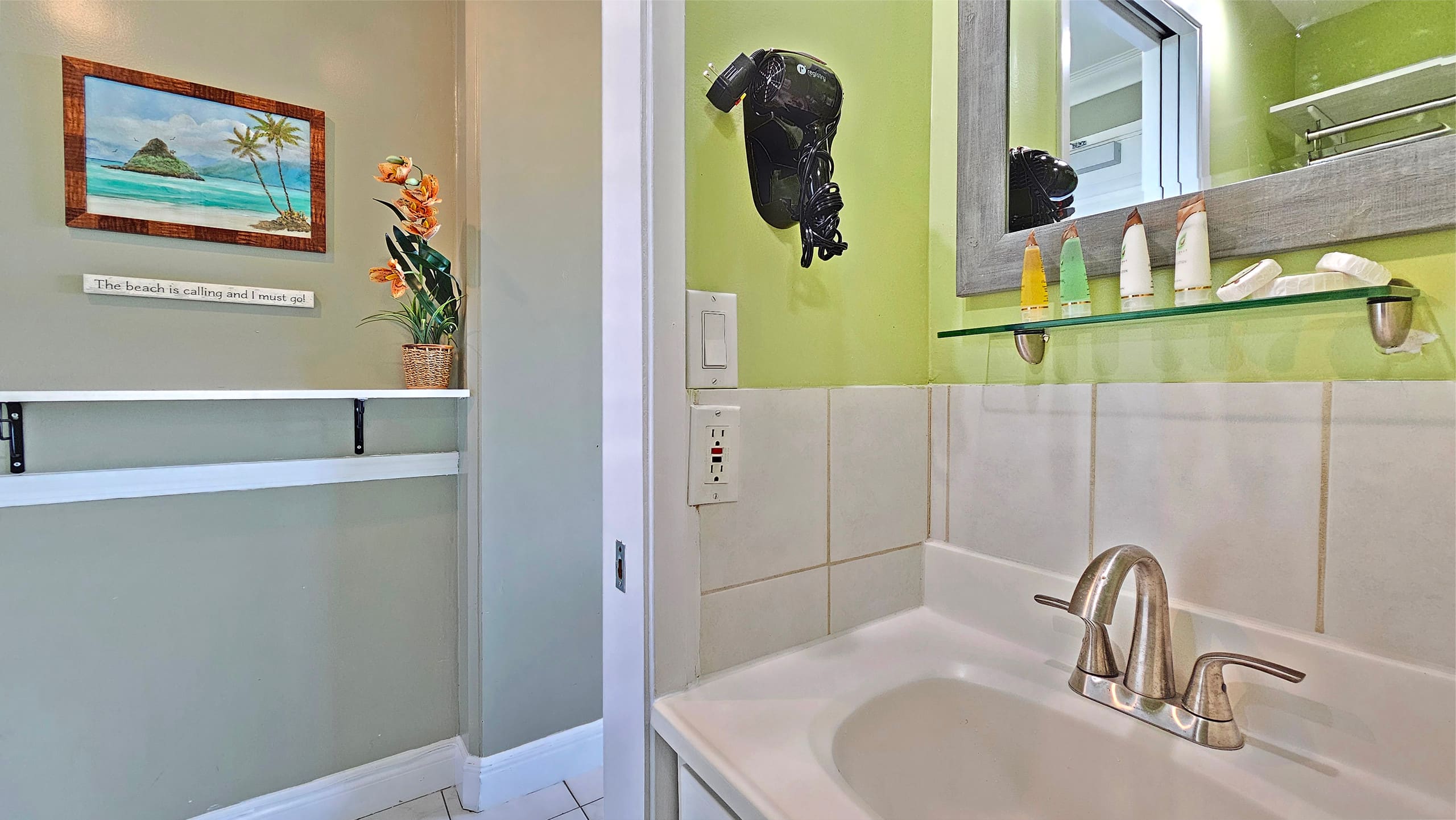 WG 511 - Ocean view Queen Studio w/Balcony - Image 13