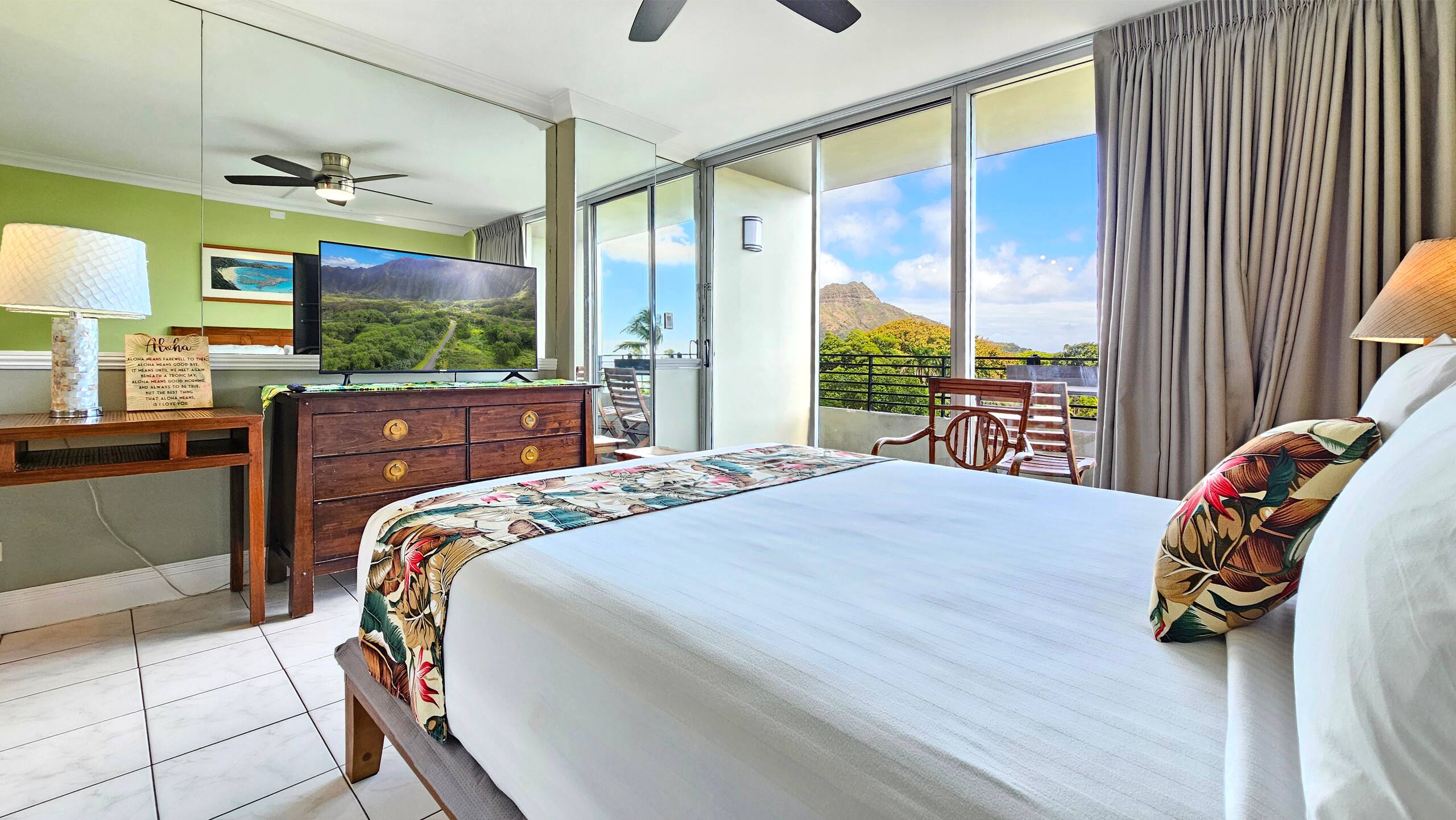 WG 511 - Ocean view Queen Studio w/Balcony - Image 38