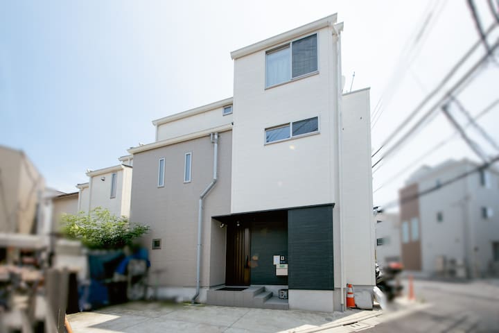 江戸下町暮らし体験・新築一軒家最大9名OK・成田・秋葉原・鎌倉直通！ふかふか寝具＆充実設備