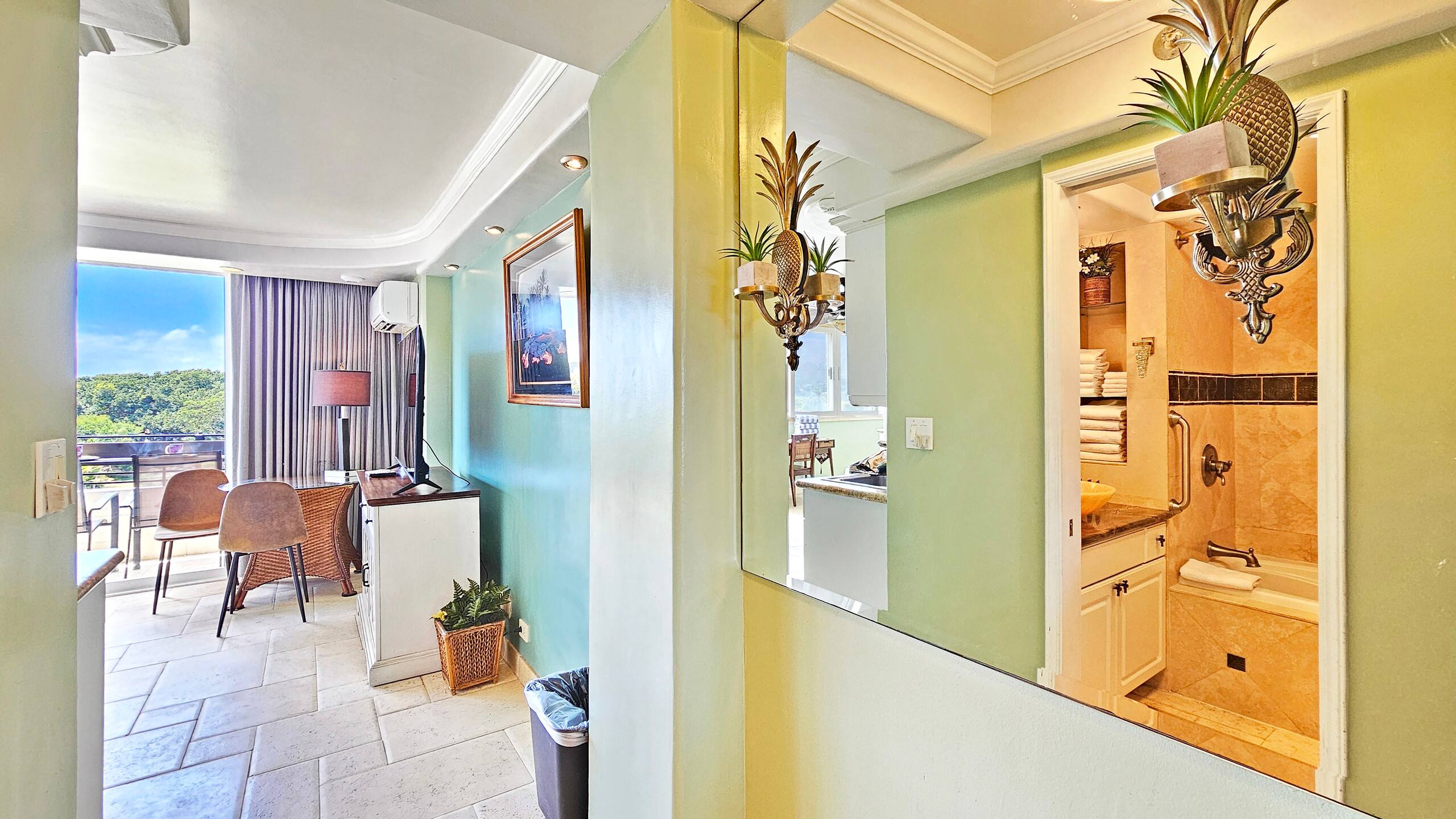 Waikiki Grand Hotel® 612 Large Studio Pool+Balcony - Image 38