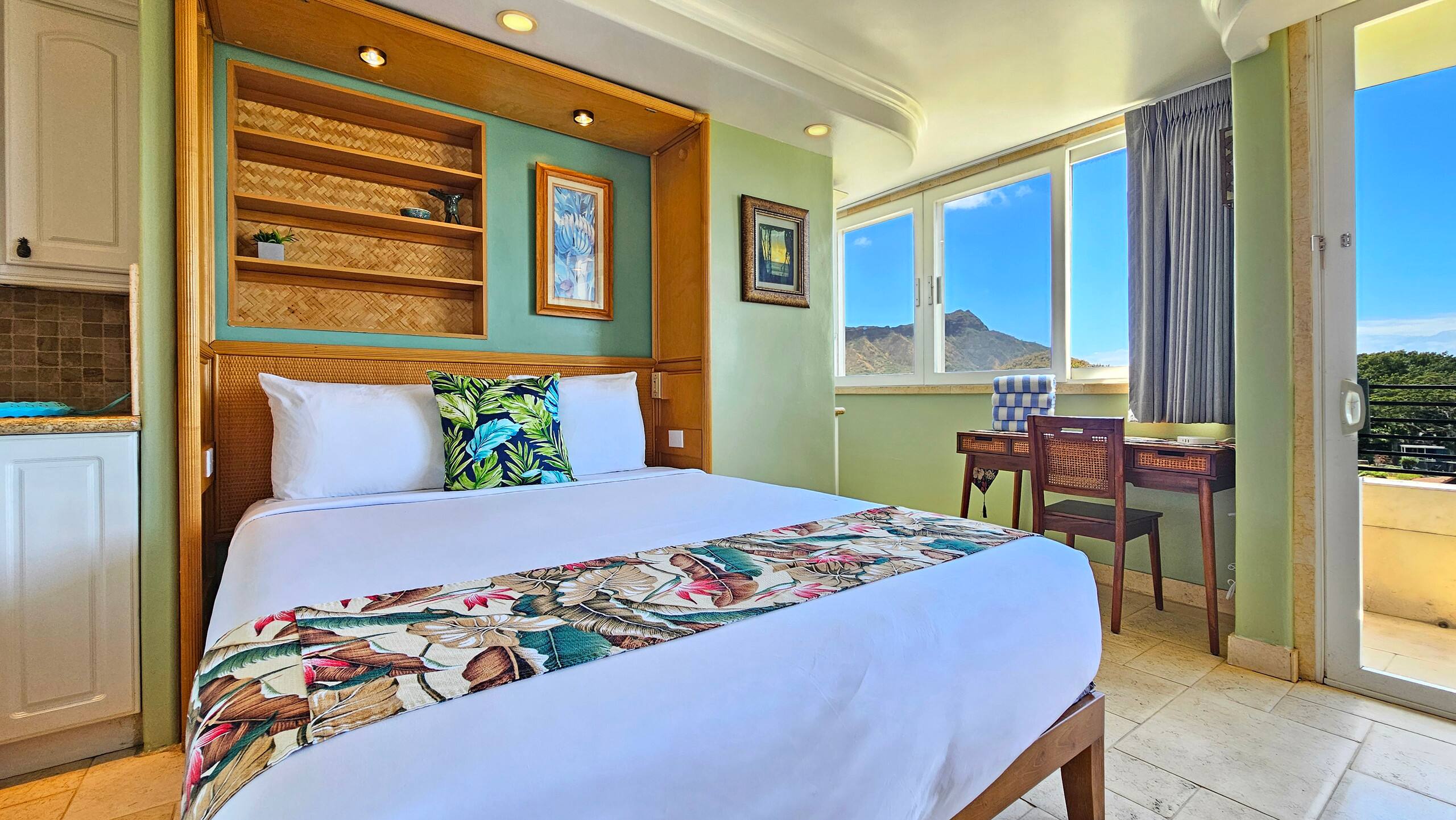 Waikiki Grand Hotel® 612 Large Studio Pool+Balcony - Image 33