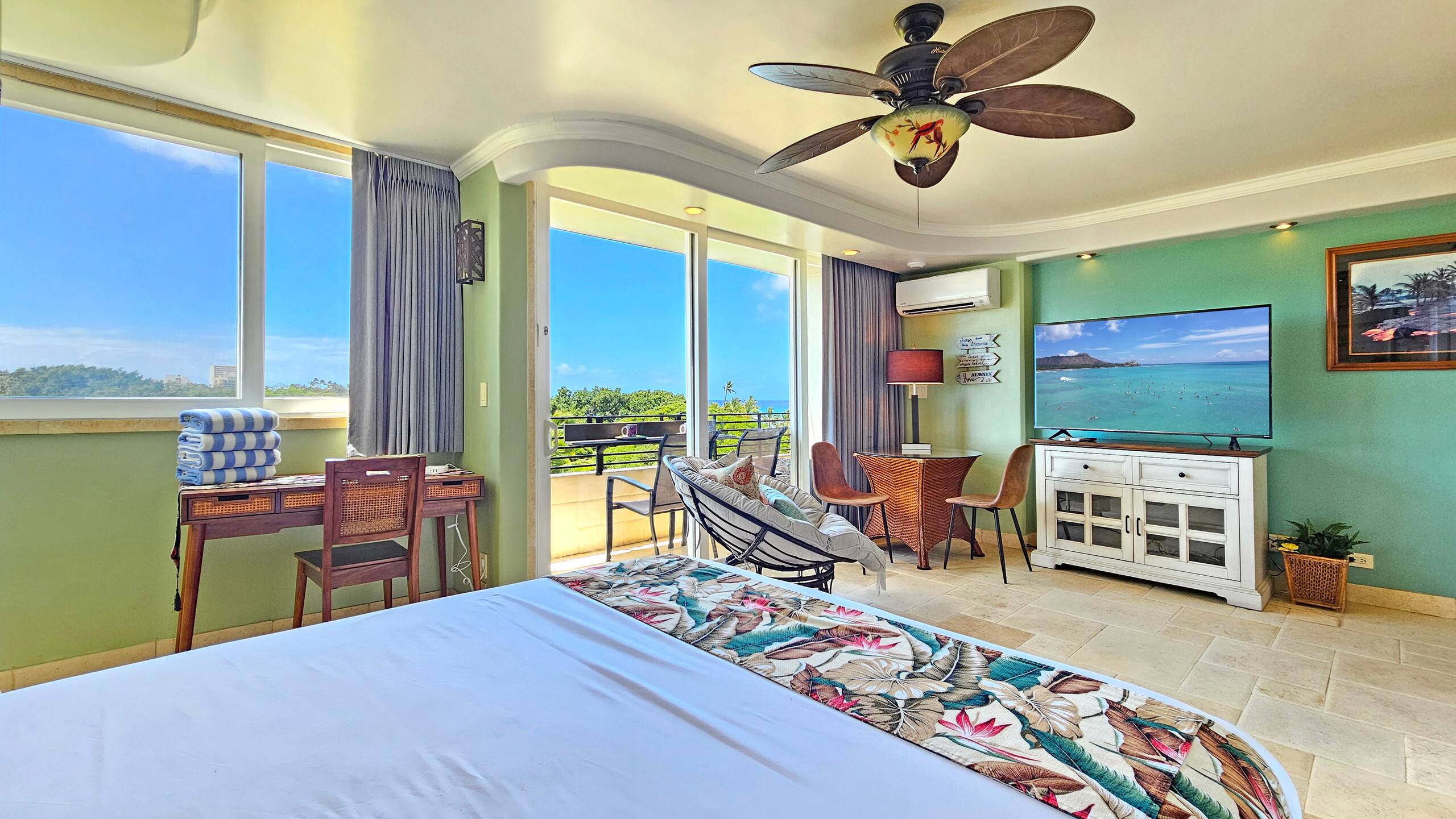 Waikiki Grand Hotel® 612 Large Studio Pool+Balcony - Image 37