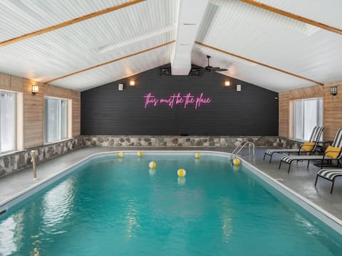 Private Lodge*Near Boyne*Indoor Pool*Game Rms*Pets