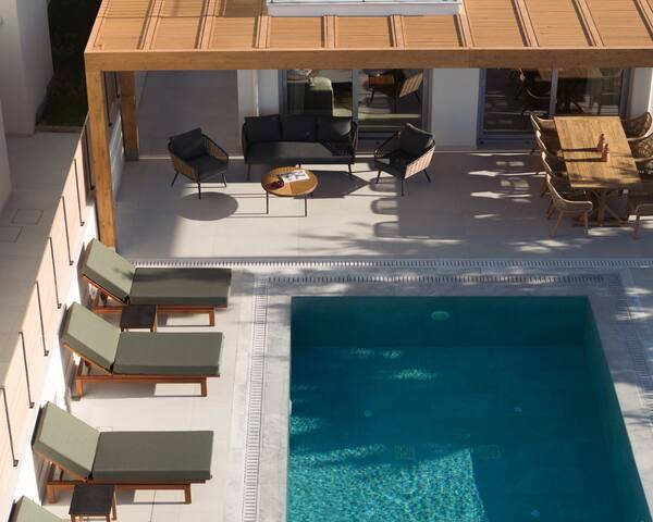 Olvios Villa III, with 35m² Pool & SeaViews gallery image 3