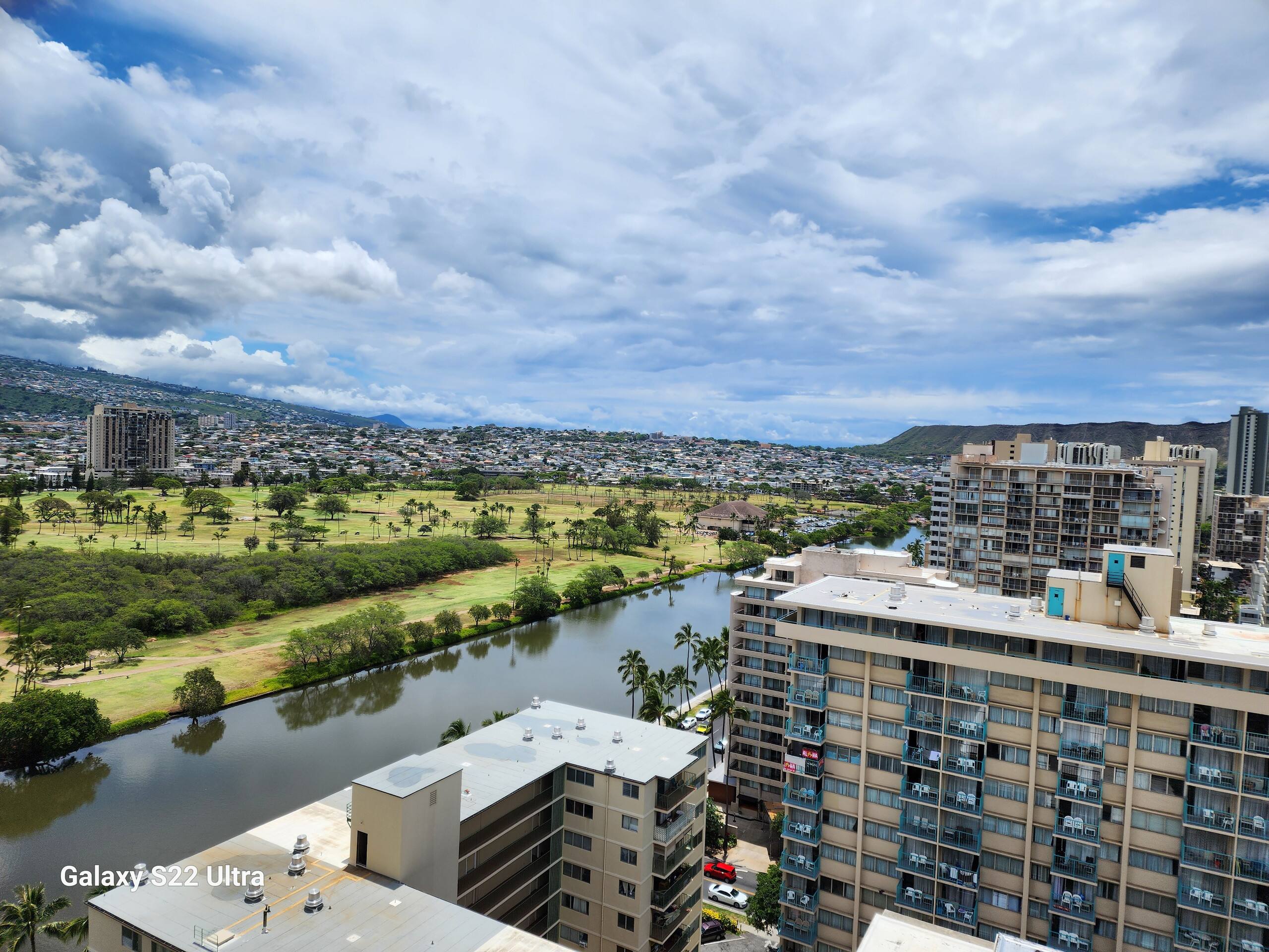 Condo in Honolulu · ★4.89 · Studio · 1 bed · 1 private bath - Image 13