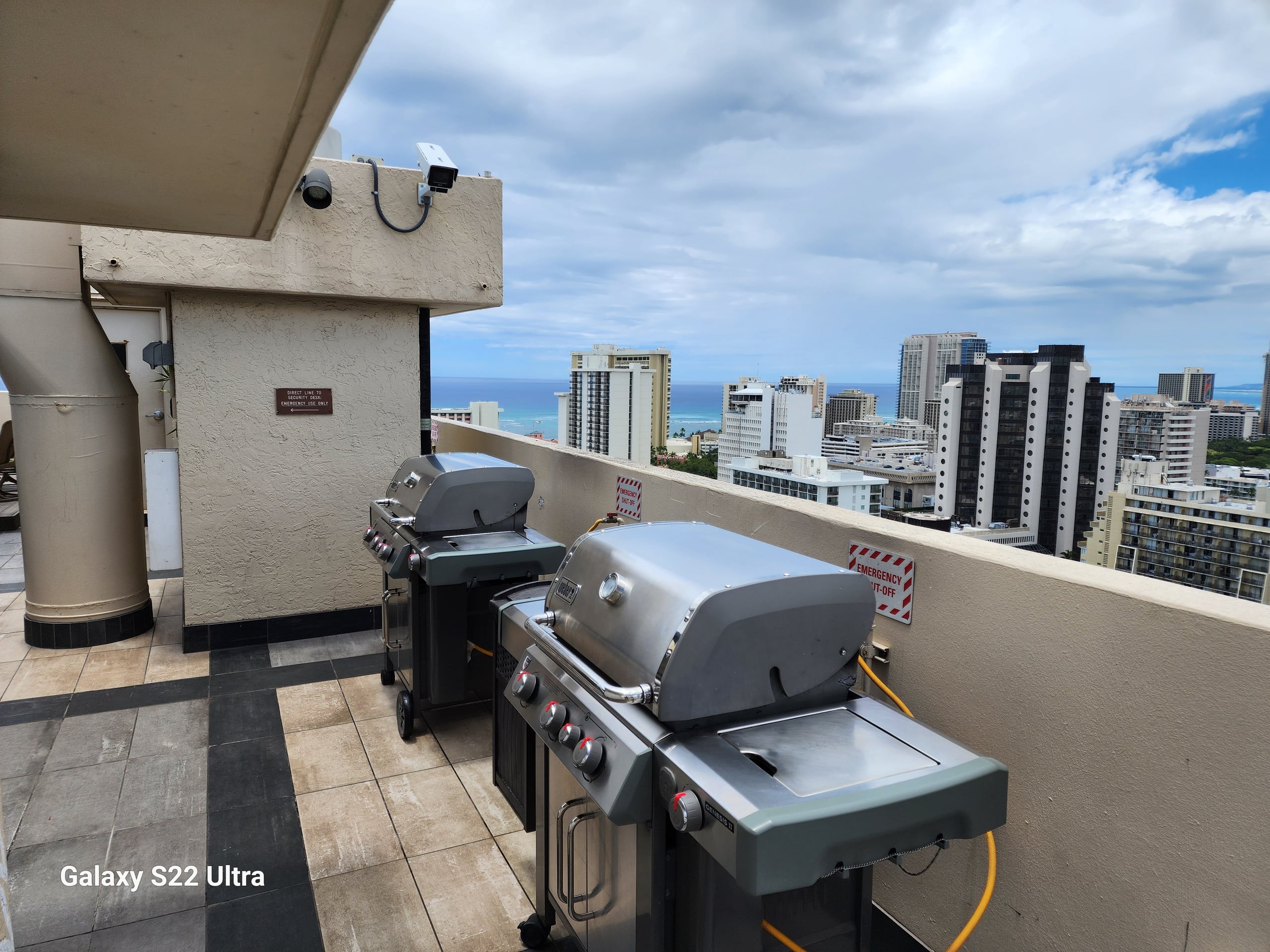Condo in Honolulu · ★4.89 · Studio · 1 bed · 1 private bath - Image 6