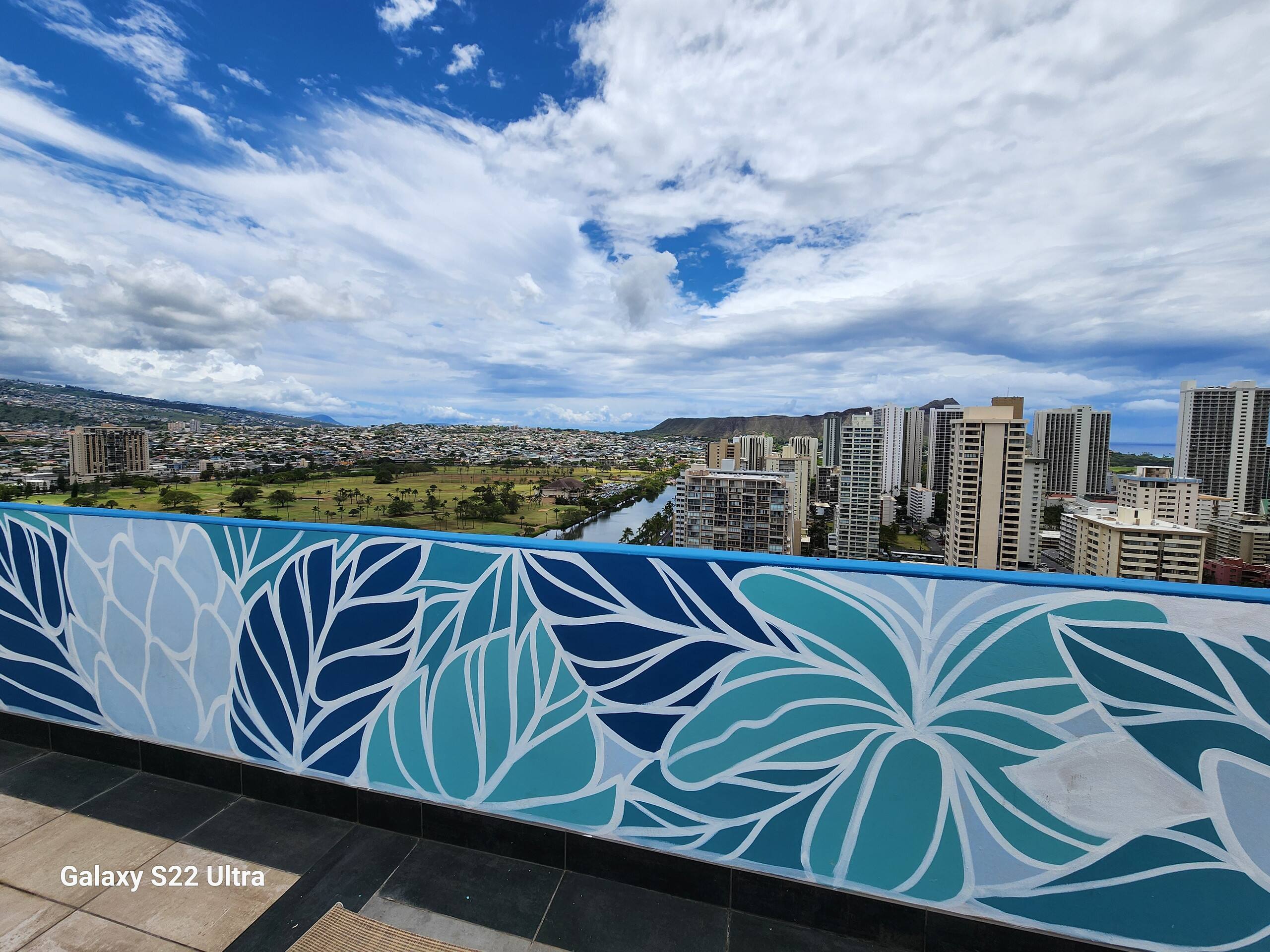 Condo in Honolulu · ★4.89 · Studio · 1 bed · 1 private bath - Image 19