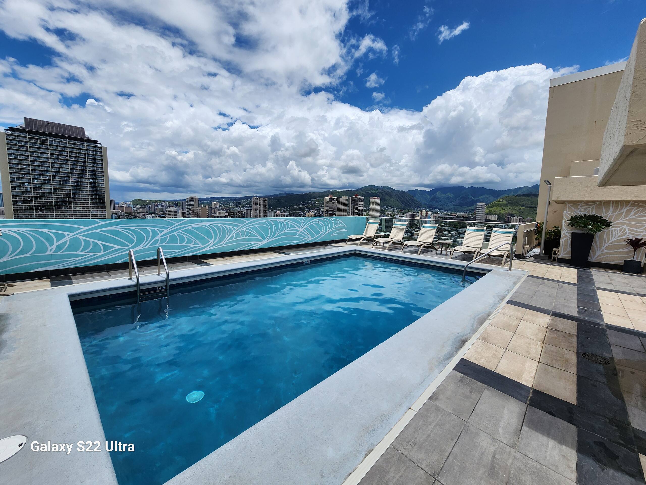Condo in Honolulu · ★4.89 · Studio · 1 bed · 1 private bath - Image 1