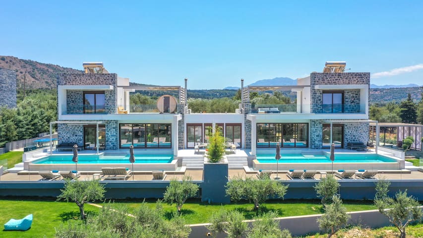 Elegant Nature Villa with Private Sauna by etouri