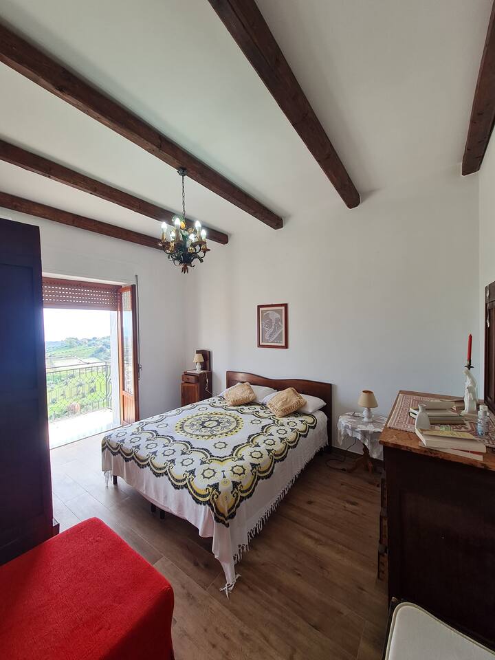 საძინებელი 1