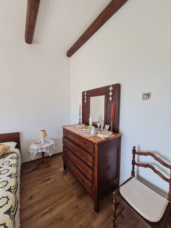 საძინებელი 2