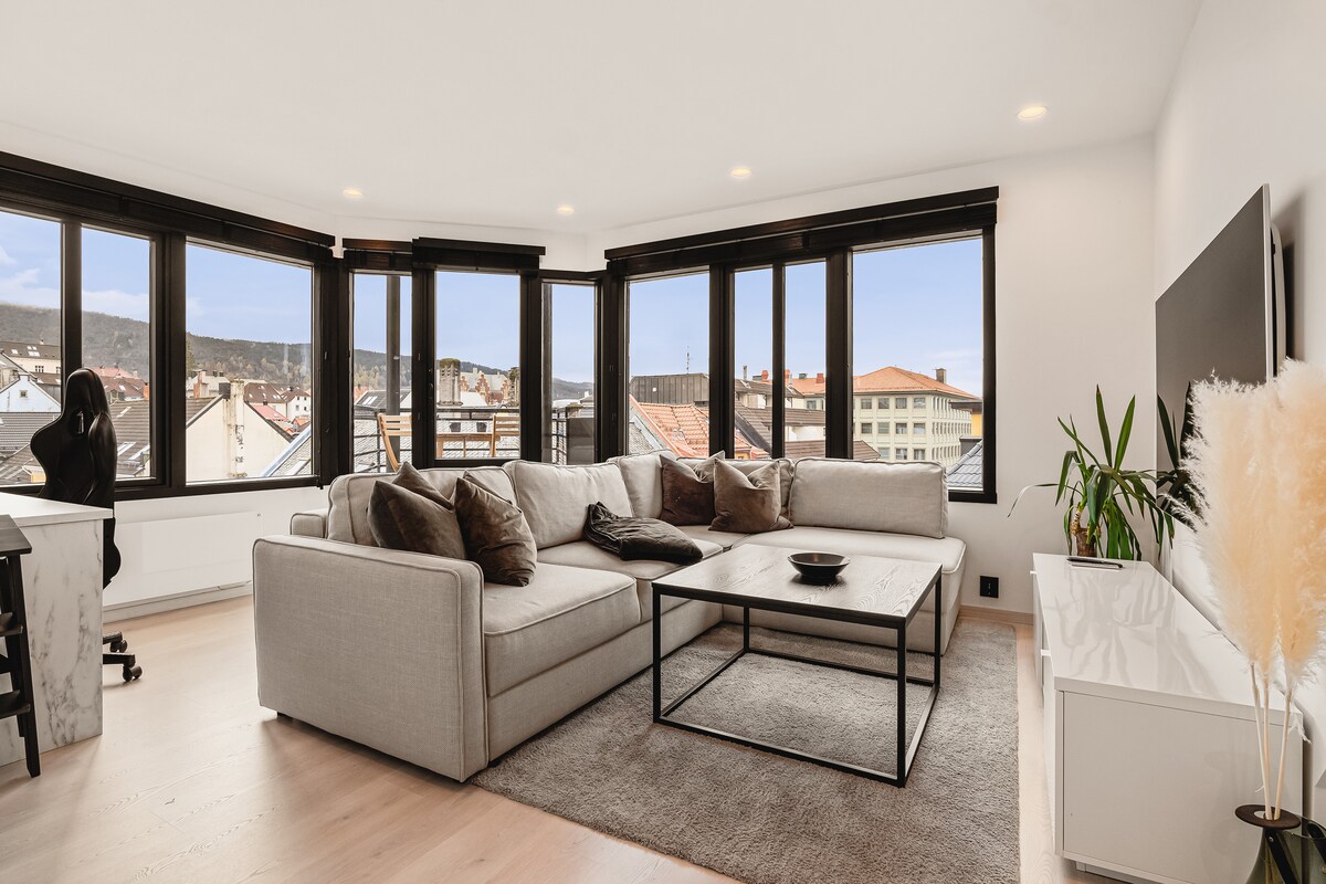 Image showcasing Penthouse 250m From CityCenter I Privat Balcony - Apartments for Rent ...