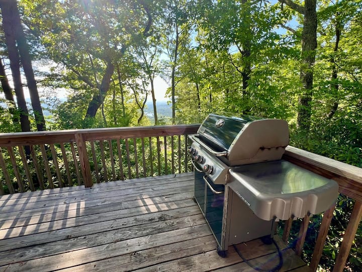 Fireplace, Deck, King Bed, 2 Family Rooms, Sunset - Weaverville, NC