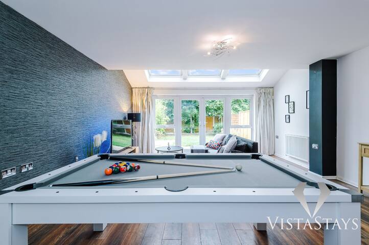 *Last Min Contractor Deal!* Netflix | Pool Table gallery image 5