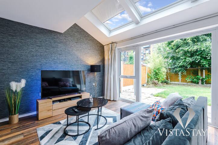 *Last Min Contractor Deal!* Netflix | Pool Table gallery image 2