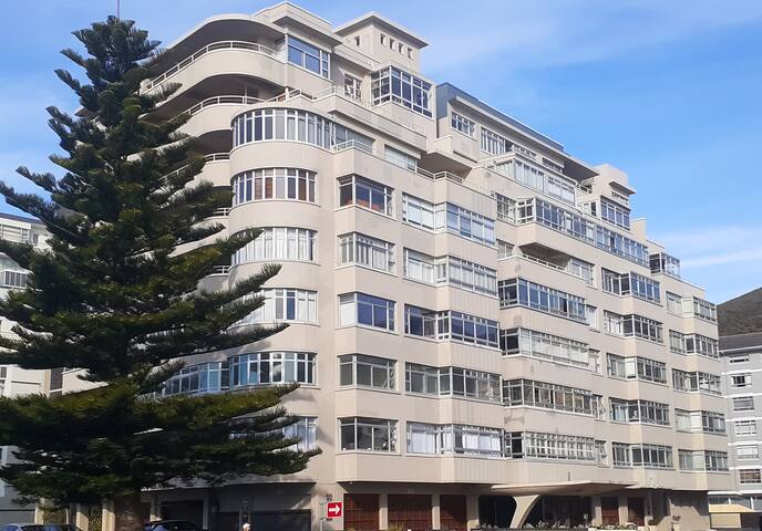 Sea and mountain splendour on promenade gallery image 3