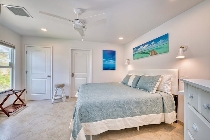 Gardenfront then king bedroom