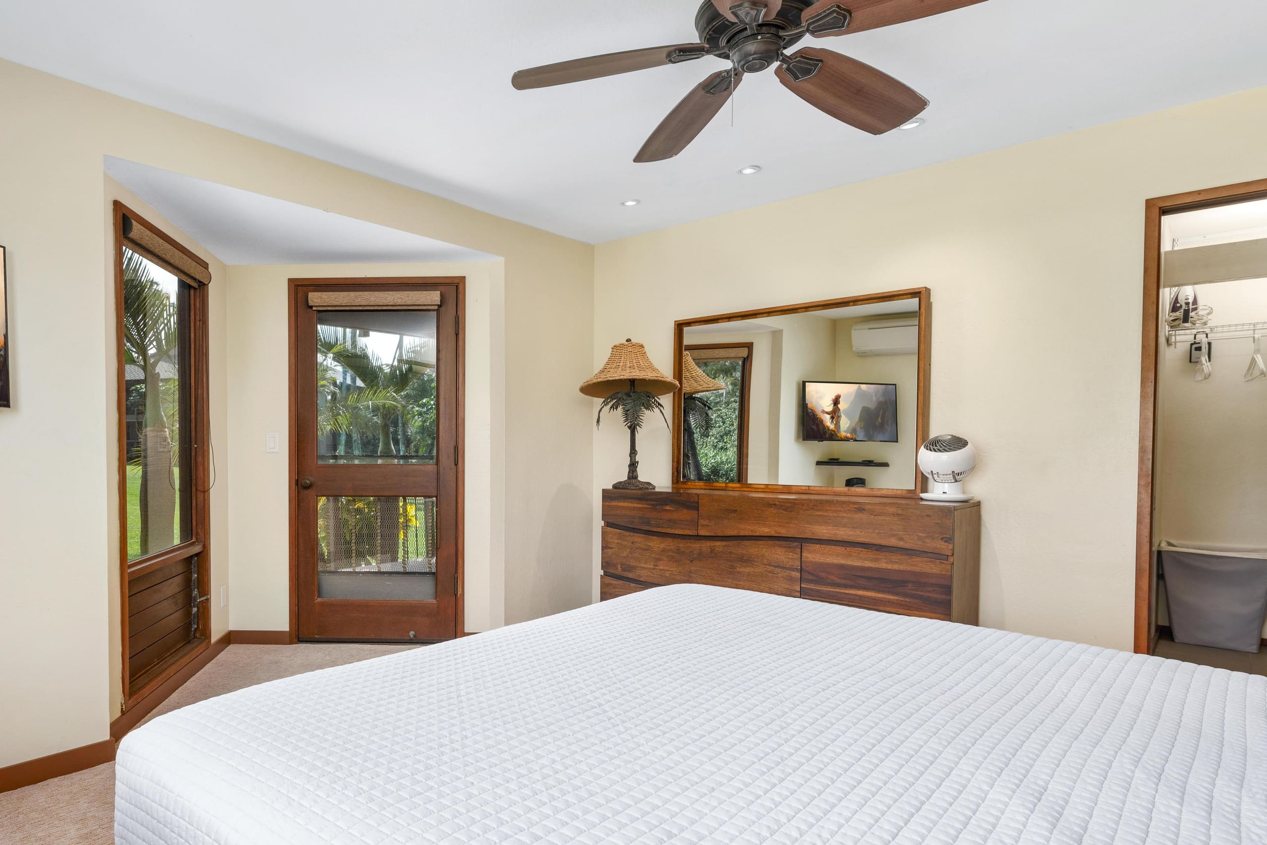 Updated Corner Unit with Ocean and Golf Views - Photo 15
