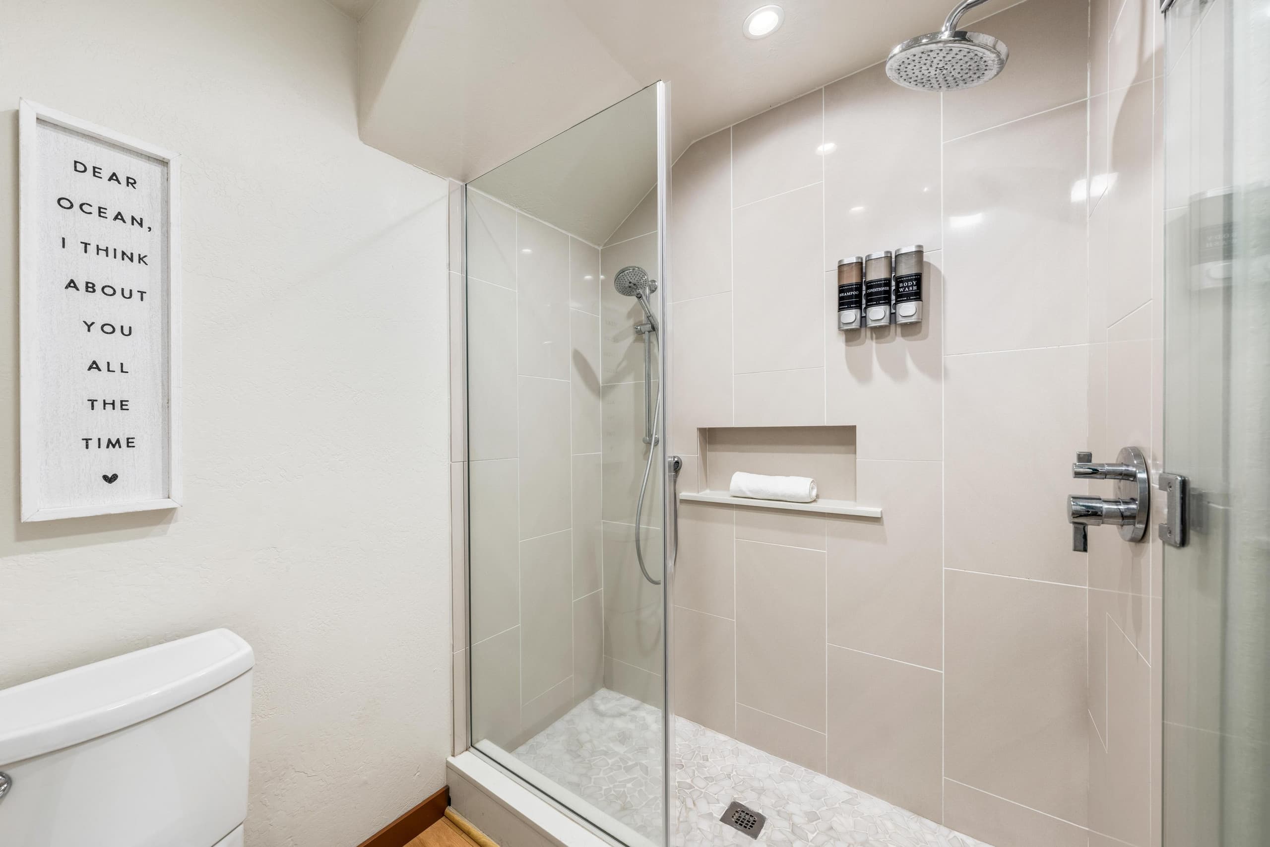 Updated Corner Unit with Ocean and Golf Views - Photo 23