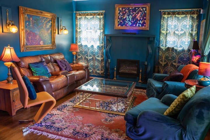 A House Out Of A Storybook, Cozy And Unique - Birmingham, AL
