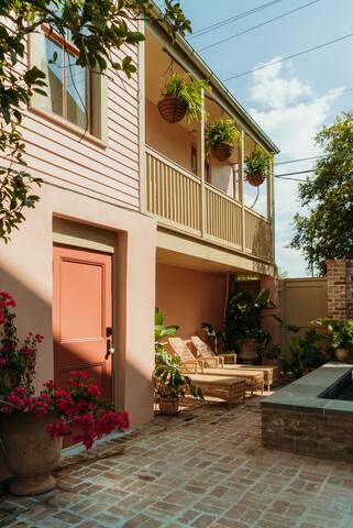 Chartres Carriage House & POOL by Dear Valentine gallery image 2