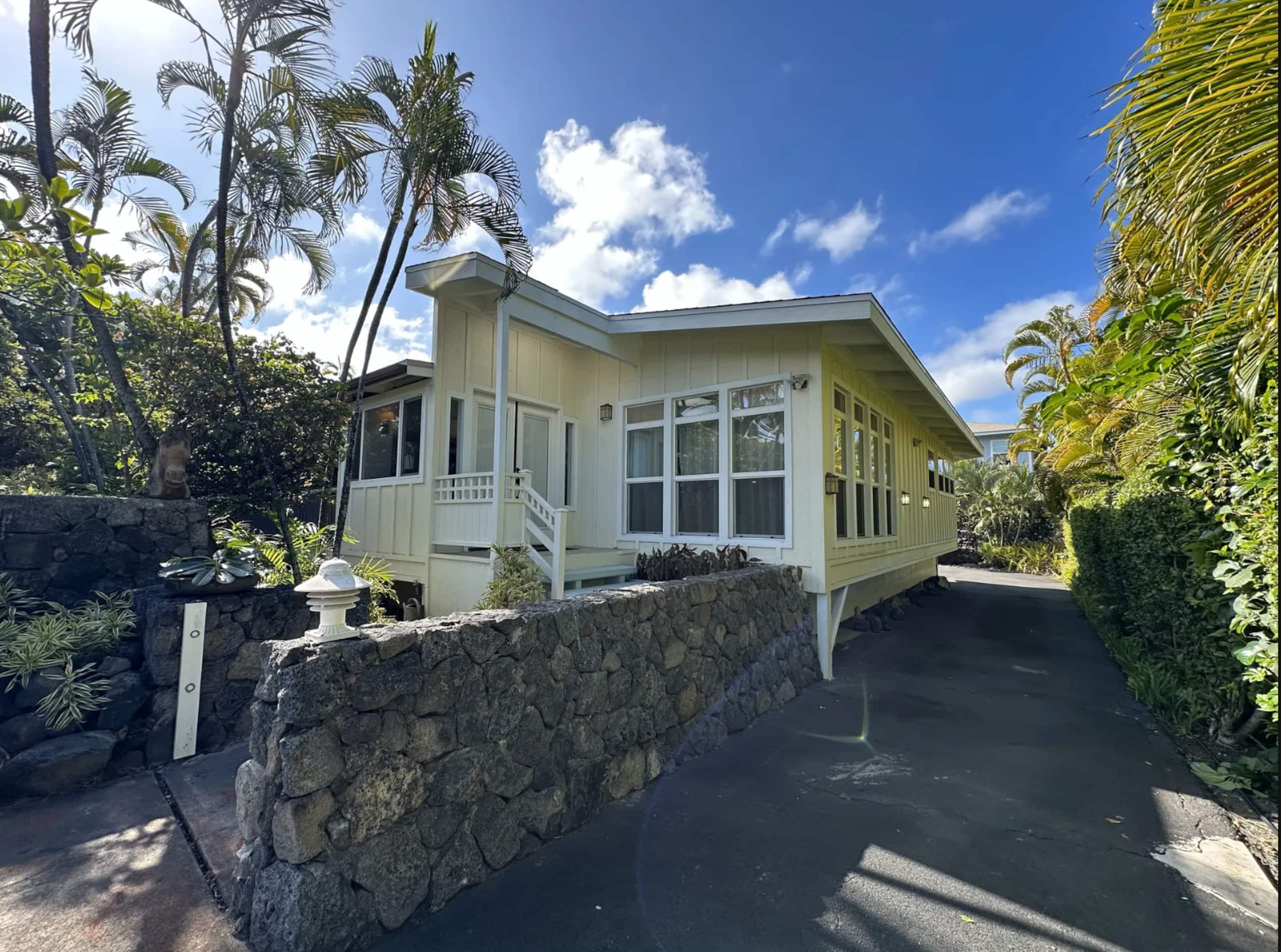 Home in Kailua-Kona · ★4.98 · 3 bedrooms · 3 beds · 3 baths - Image 55