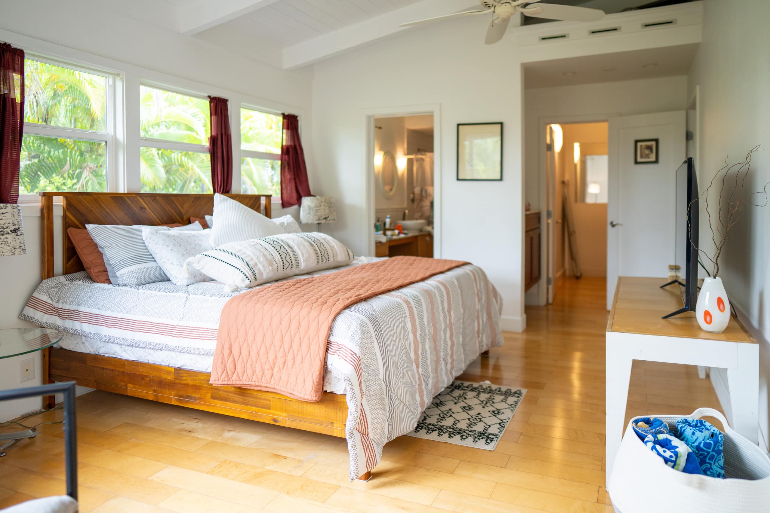 Home in Kailua-Kona · ★4.98 · 3 bedrooms · 3 beds · 3 baths - Image 10
