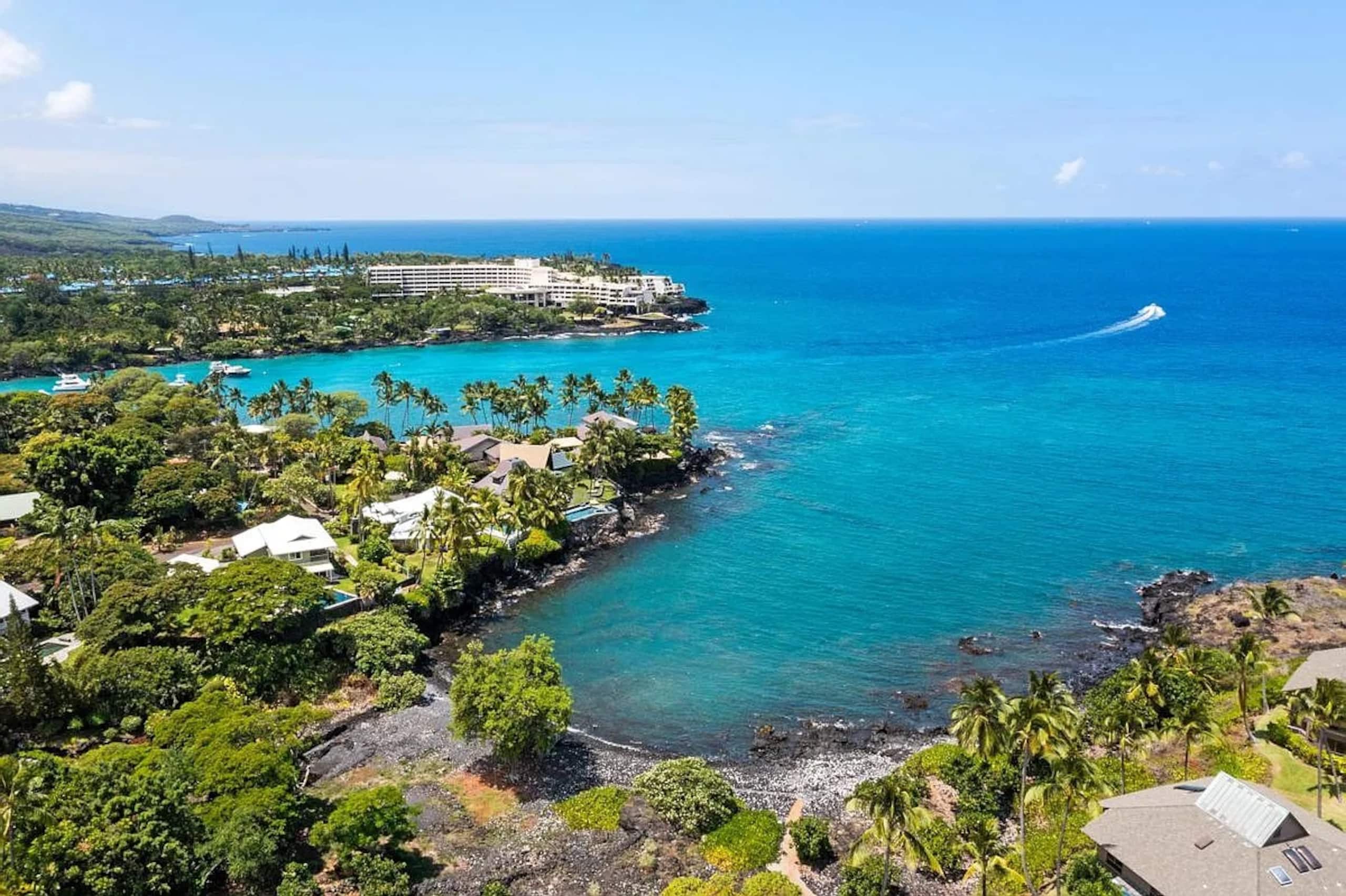 Home in Kailua-Kona · ★4.98 · 3 bedrooms · 3 beds · 3 baths - Image 69
