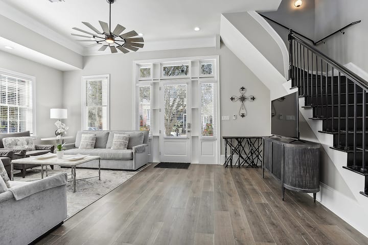 Luxury House In New Orleans Bed And Breakfast - New Orleans
