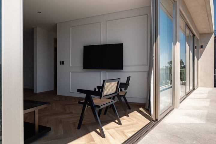 Penthouse A/C & Balcony in heart of Roma Norte gallery image 4
