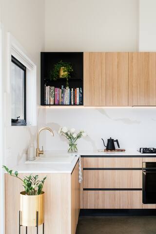 The thing about Tamo is . . . gallery image 5