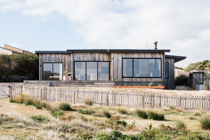 The thing about Tamo is . . . gallery image 2