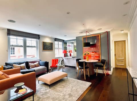 Popular Airbnb listing: Kings Road Chelsea Apartment in Kensington And Chelsea
