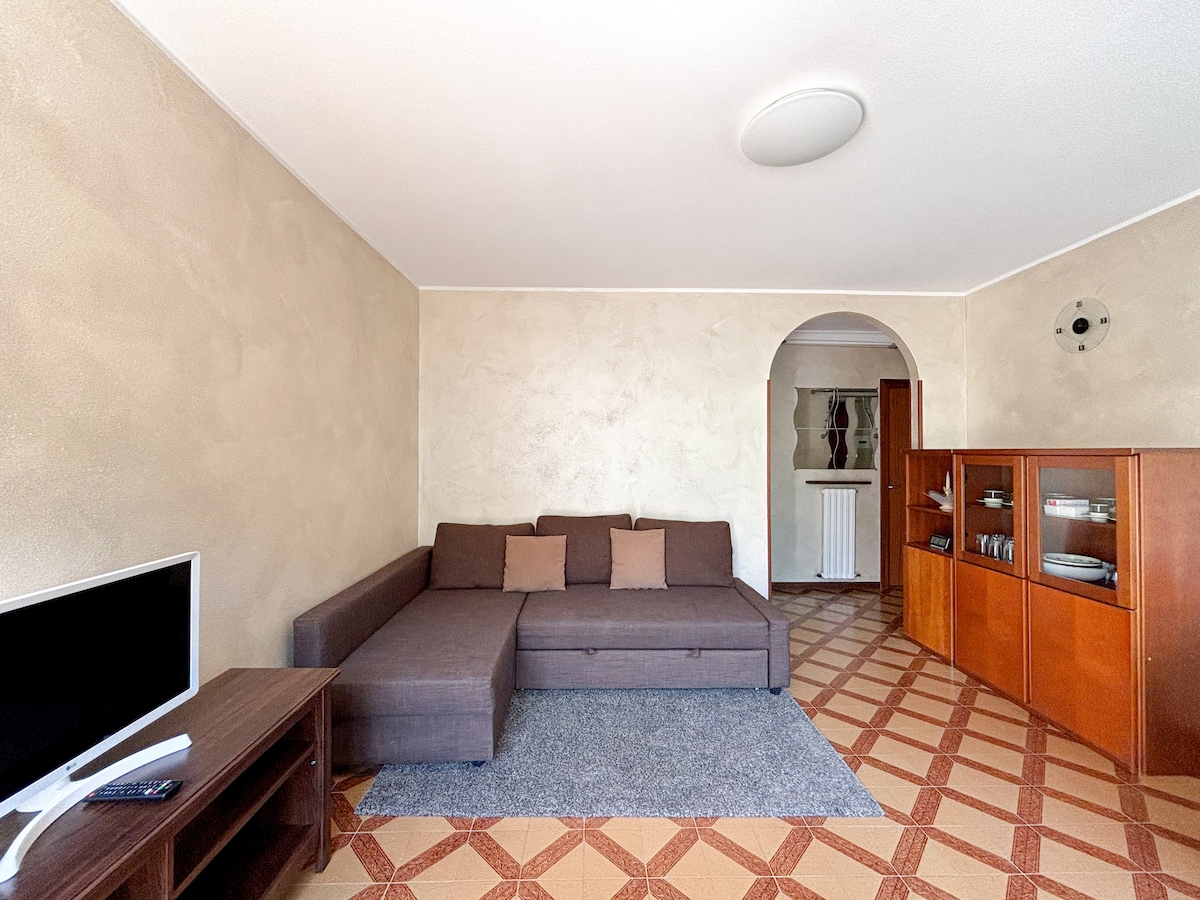 Annuncio Airbnb popolare: Large Three-Room Apartment on the Slopes, Free Ski Storage a Aprica