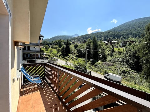 Large Three-Room Apartment on the Slopes, Free Ski Storage