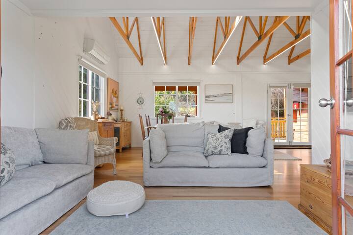 Lotti’s Cottage – Family Friendly, West Launceston gallery image 3