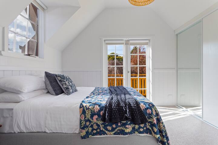 Lotti’s Cottage – Family Friendly, West Launceston gallery image 4