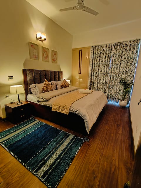 3BHK apartment near Indraprastha Apollo Hospital