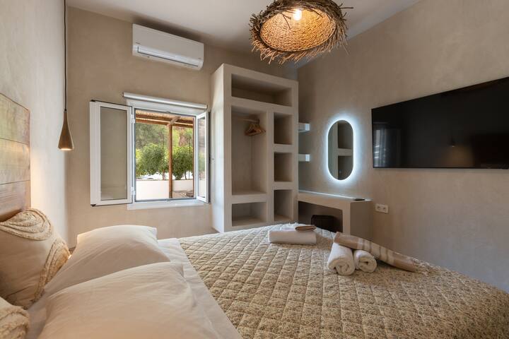 Krios Luxury Suites ~ Rame gallery image 5