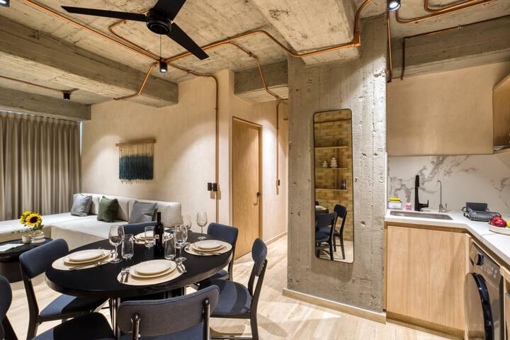 Caliza Roma | Deluxe Residence w/Balcony & SPA gallery image 3