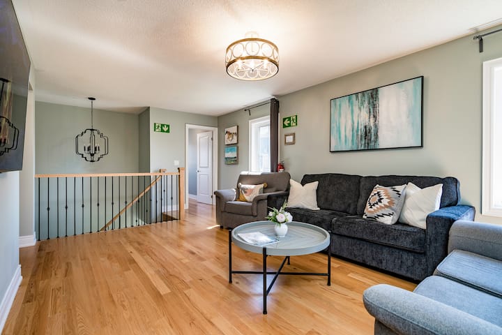 Large 4 Br/ Walk To Village/shuttle Bus - Collingwood