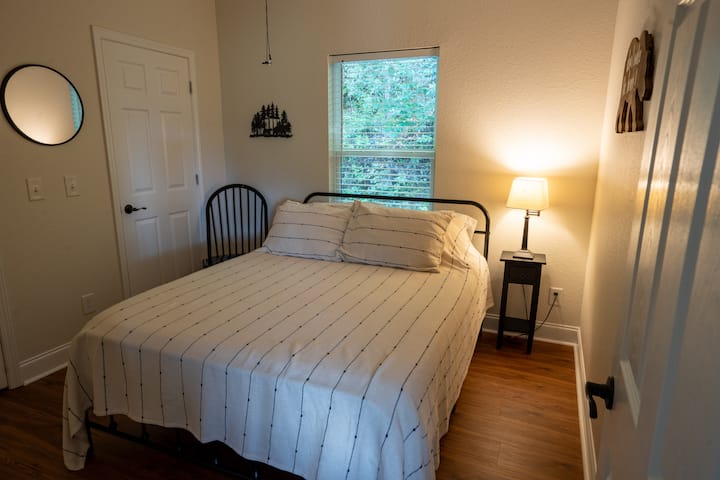 Chumba #3 na Kitanda cha Malkia