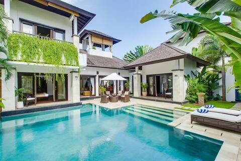Tropical 3BR Villa w/ Private Pool near Benoa Bay