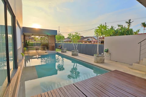 TheSummer Villa_Spacious_Family Villa Pool Kuantan