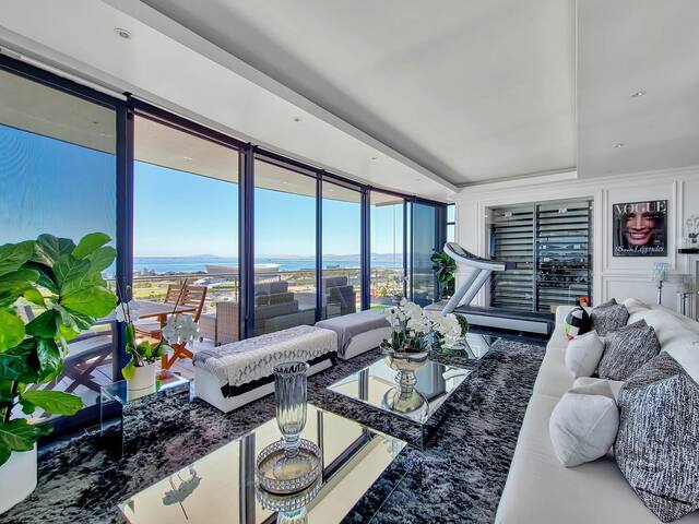 Great views, Private gym, Spa, Bar, Pool, Cellar gallery image 4