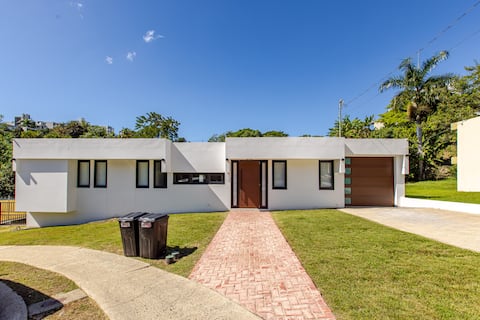 3 BR + 2 BR Fast WIFI Full Kitchen Backup Light