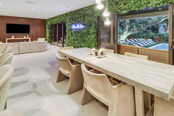 Tiki on the River – Fort Lauderdale, FL gallery image 5